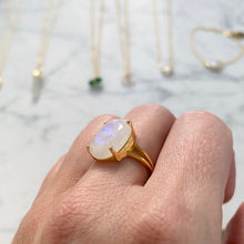 Load image into Gallery viewer, MOONSTONE RING