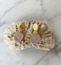 Load image into Gallery viewer, RAW ROSE QUARTZ GOLD DROPS