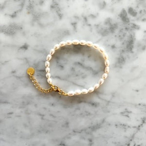 BABY BAROQUE PEARL BRACELET